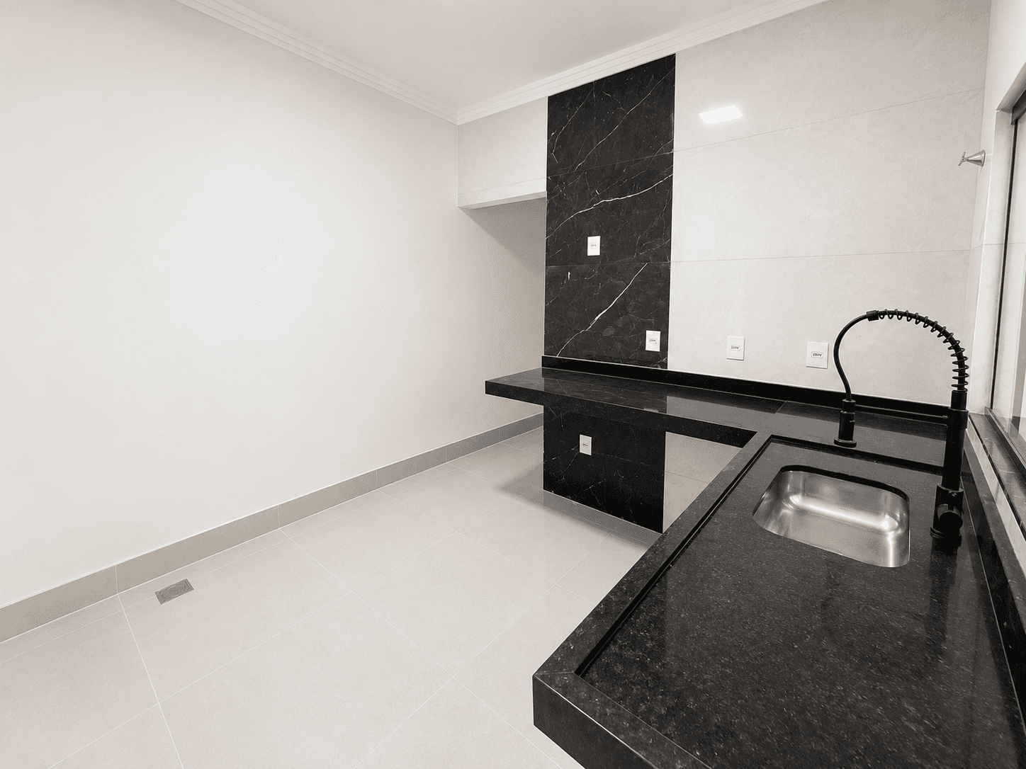 CASA 2 QUARTOS COM SUITE JARDIM BOTANICO