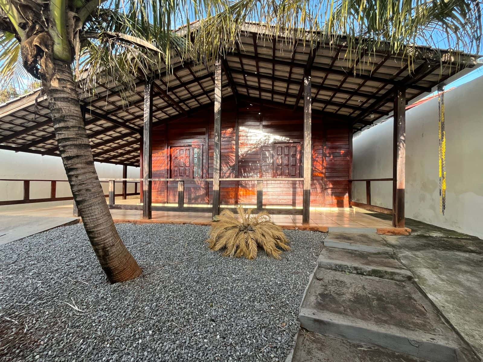 CASA 3 QUARTOS SENDO 1 SUITE NO RESIDENCIAL GUAREMA