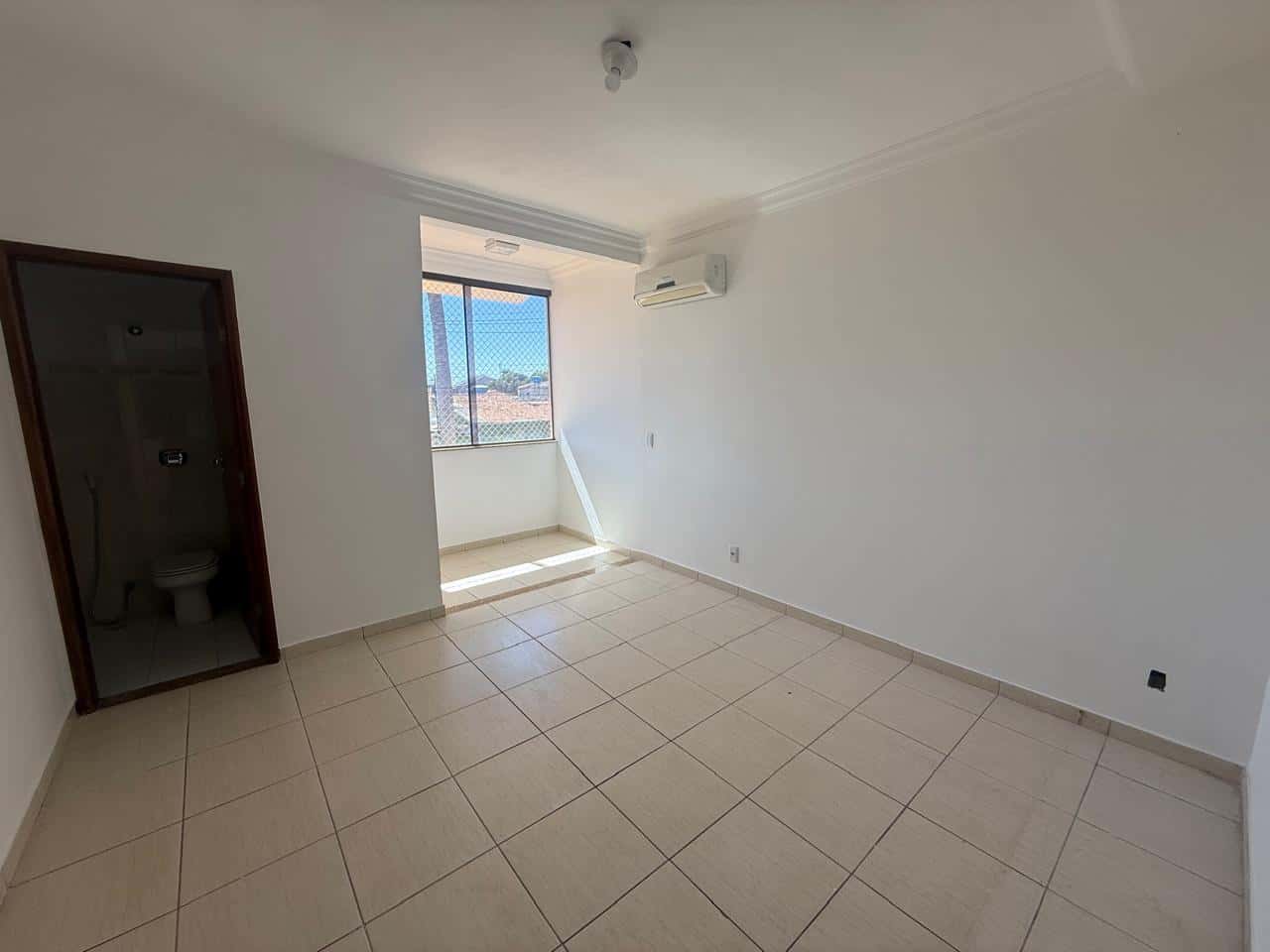 SOBRADO SETOR BUENO 4 SUITES