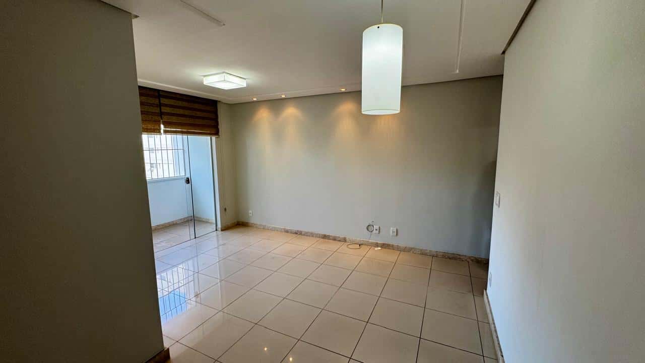 APARTAMENTO 2 QUARTOS NO BUENO ,  Próximo ao Vaca Brava