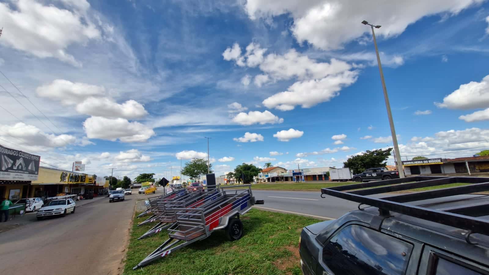IMÓVEL COMERCIAL 480M², AVENIDA LIBERDADE – GARAVELO