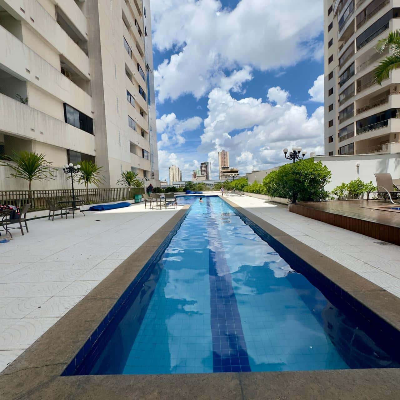 Apartamento 2 quartos mobiliado , Setor Bueno, com area de lazer completa.