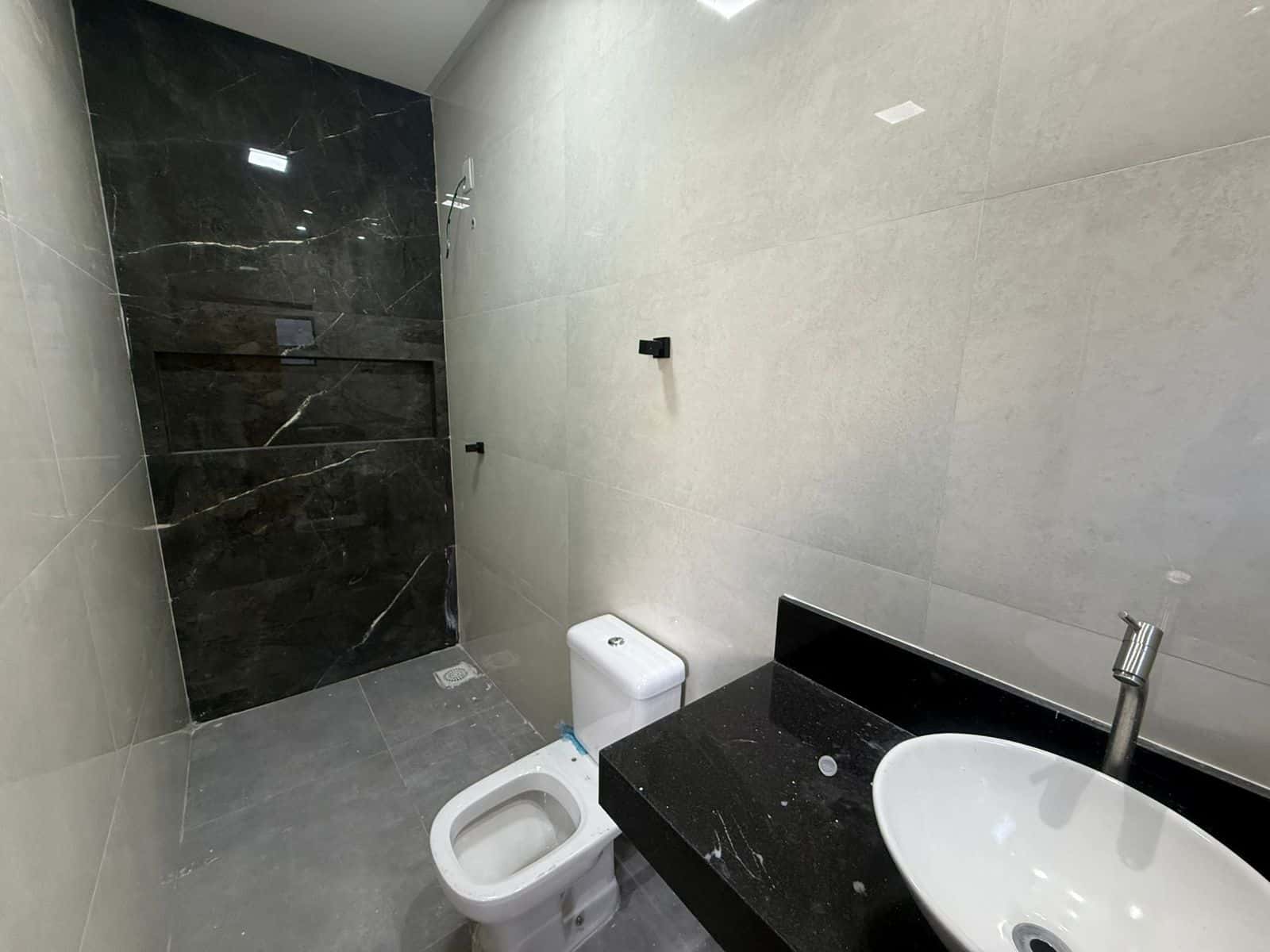 CASA 3 SUITES COM PISCINA SOLAR SANTA RITA