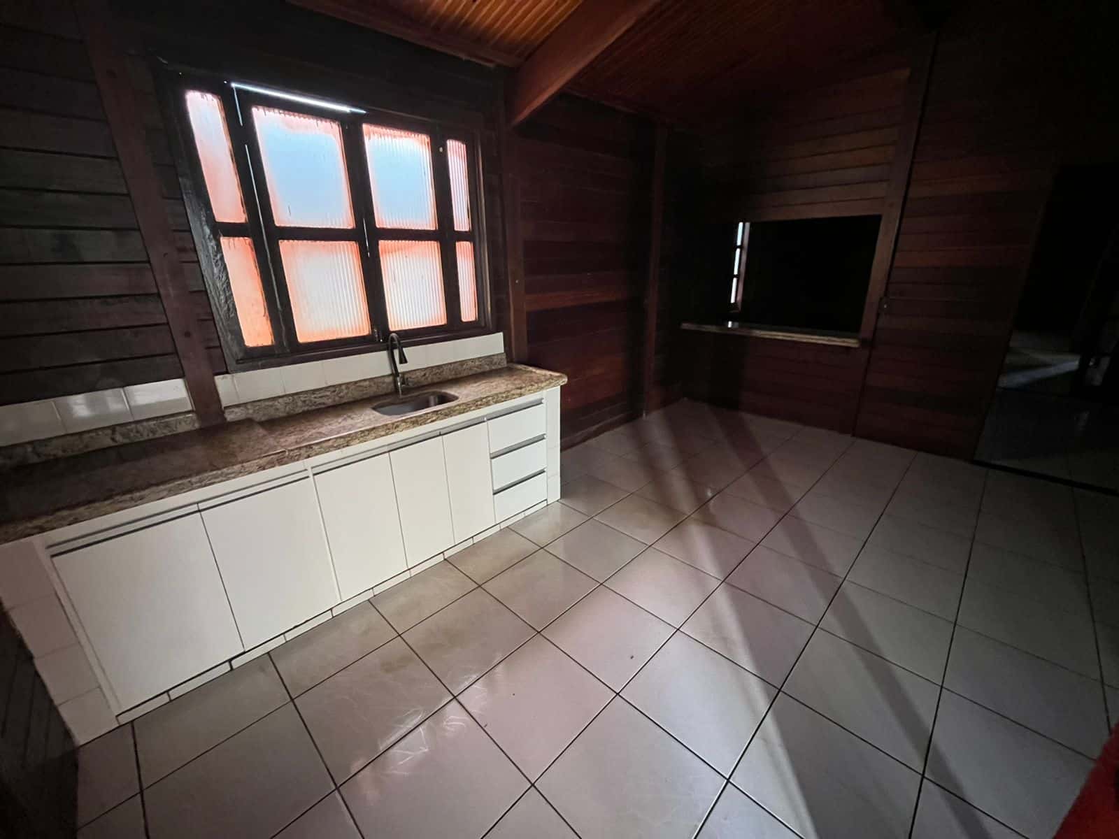 CASA 3 QUARTOS SENDO 1 SUITE NO RESIDENCIAL GUAREMA