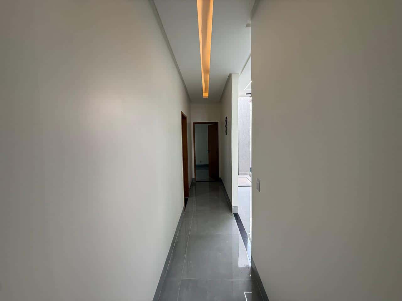 CASA 3 SUITES COM PISCINA JARDIM ELI FORTE