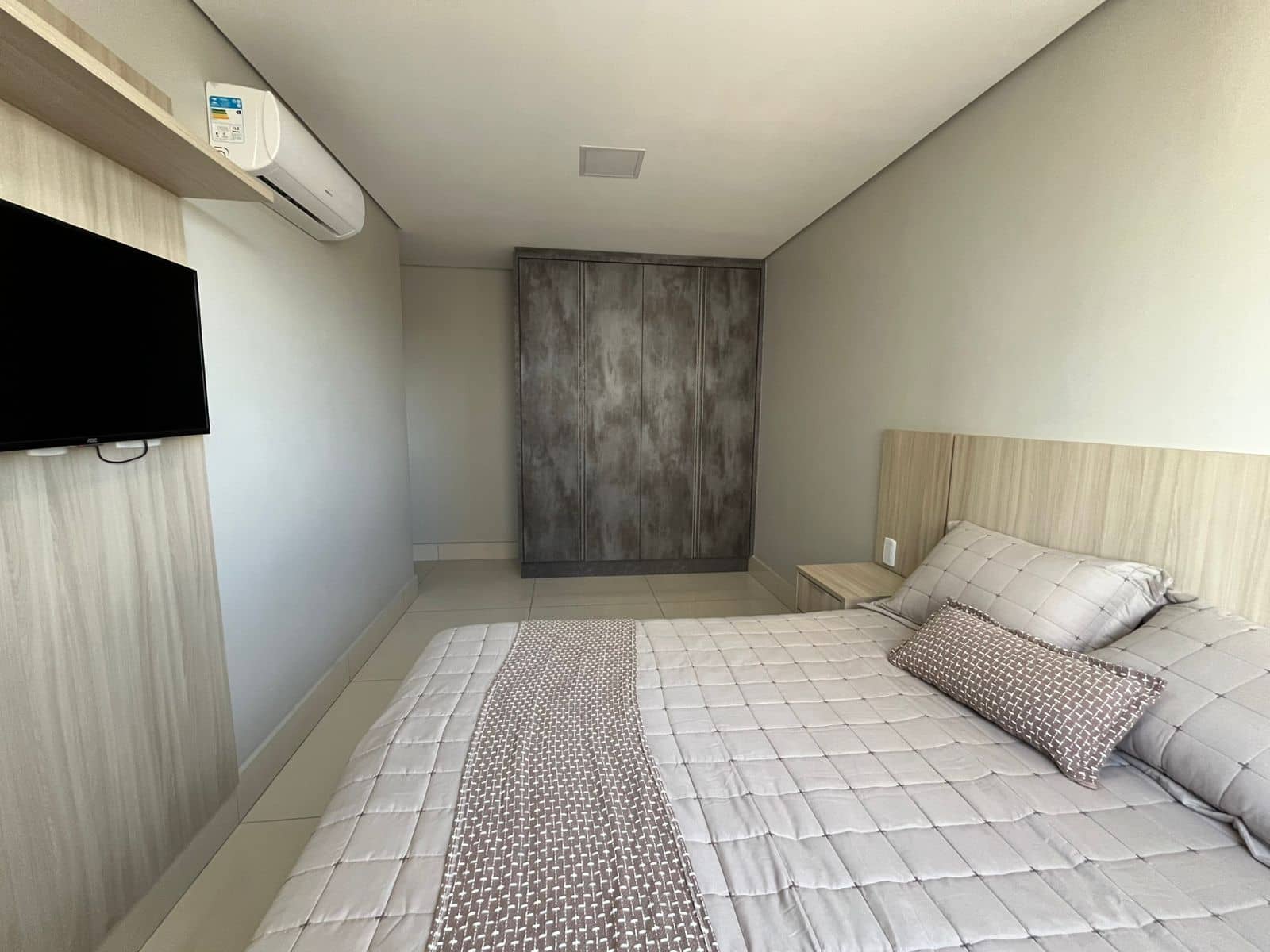 APARTAMENTO 2 SUITES MOBILIADO ED ART RESIDENCE NO SETOR BUENO