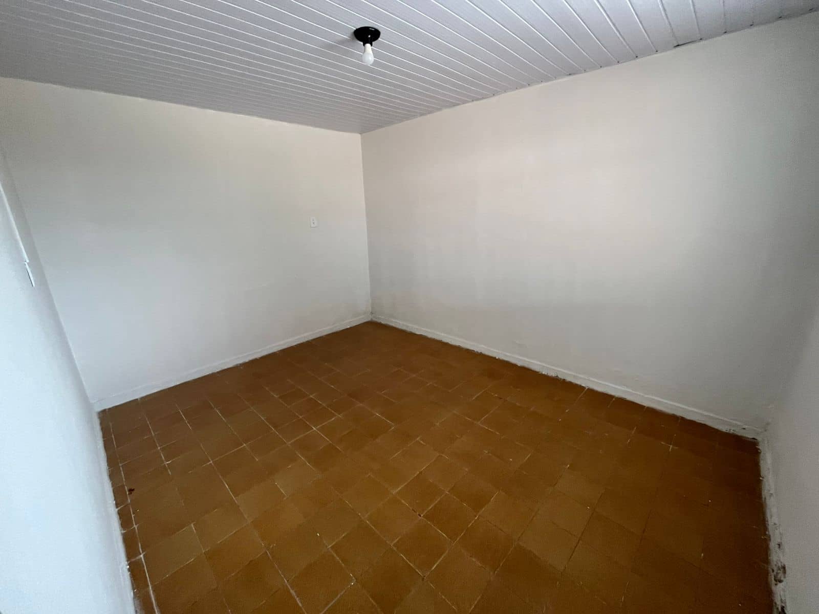 CASA COM 3 QUARTOS NO JARDIM NOVO MUNDO