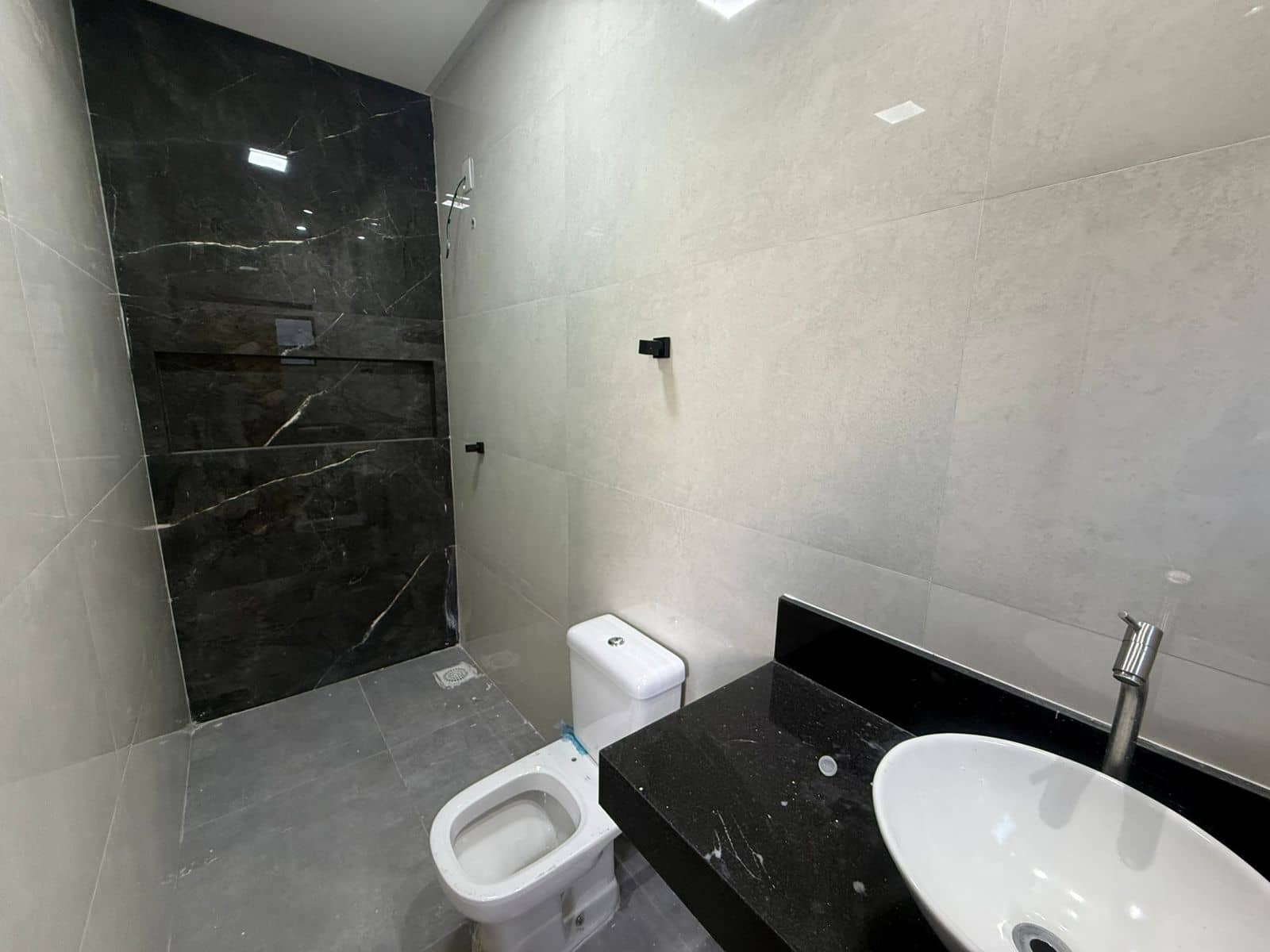 CASA 3 SUITES COM PISCINA SOLAR SANTA RITA
