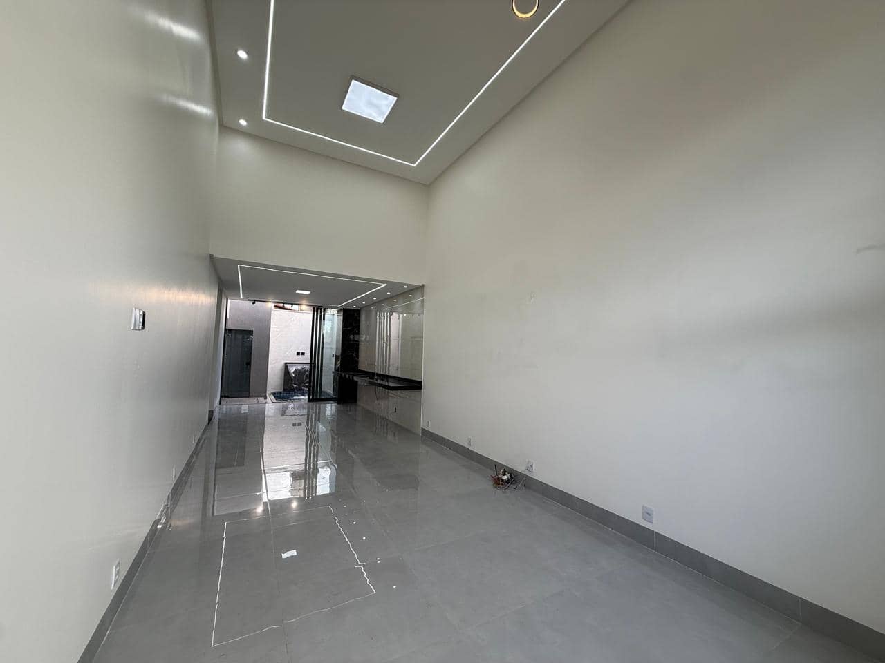 CASA 3 SUITES COM PISCINA JARDIM ELI FORTE