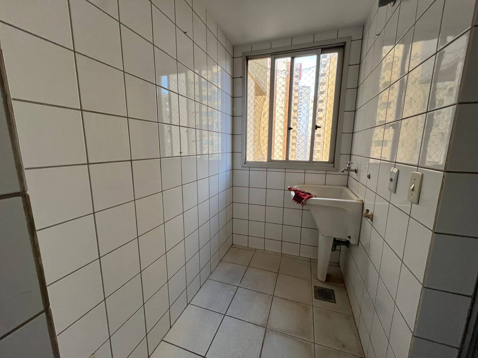 APARTAMENTO 3 QUARTOS SENDO 1 SUITE NO ALTO DA GLORIA