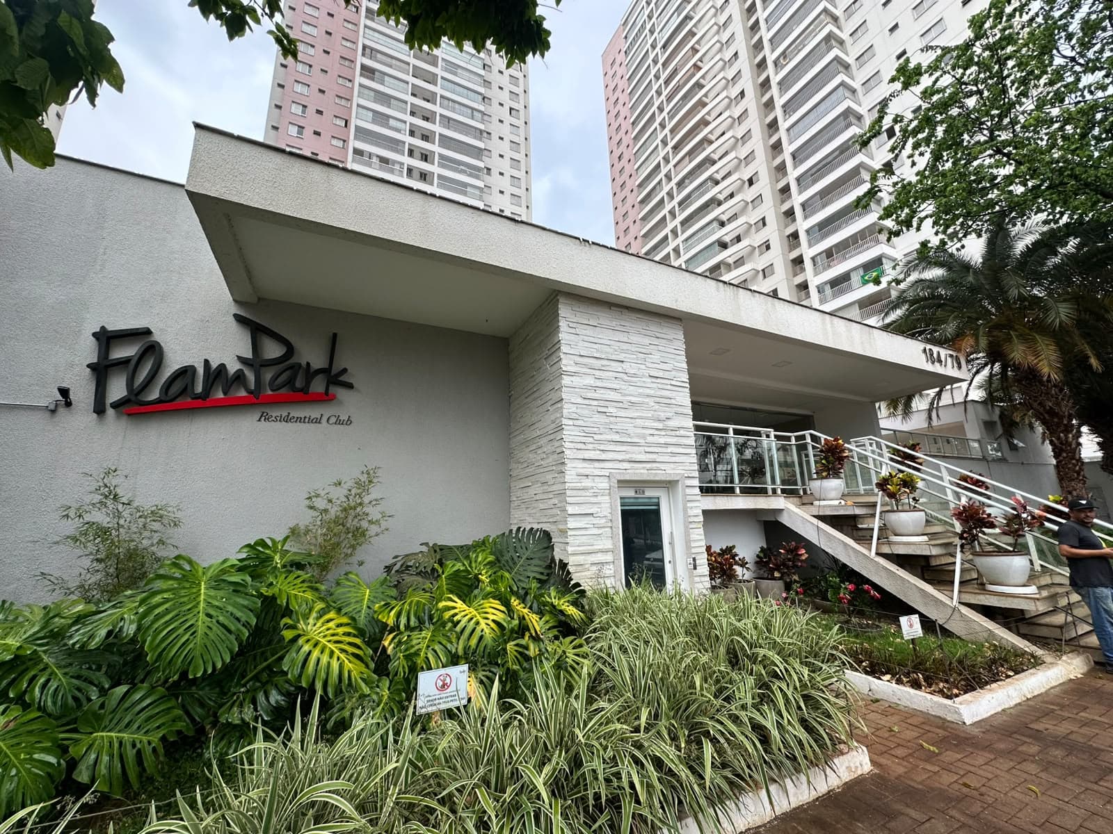 APARTAMENTO 3 SUITES RESIDENCIAL FLAMPARK NO JARDIM GOIAS