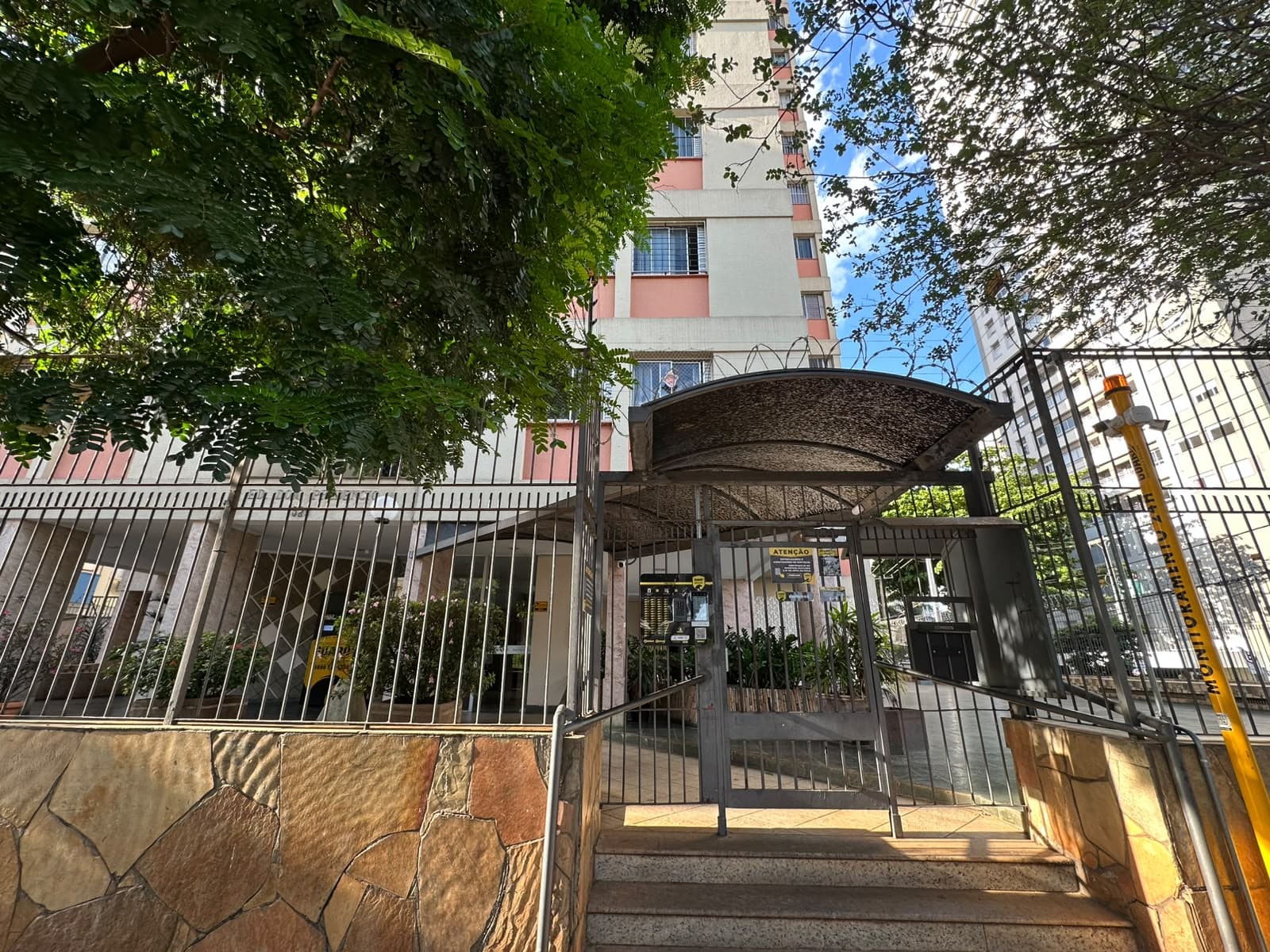 APARTAMENTO 02 QUARTOS ED. DOM PRUDENCIO CENTRO