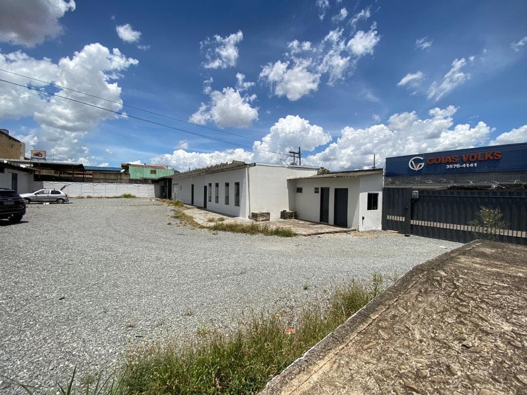 IMOVEL COMERCIAL COM 1.800m² FRENTE PARA AVENIDA CESTELO BRANCO