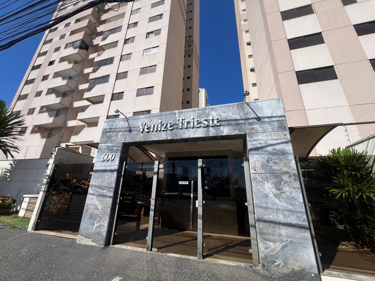 APARTAMENTO 3 QUARTOS - ALTO DA GLÓRIA - AO LADO DO FLAMBOYANT