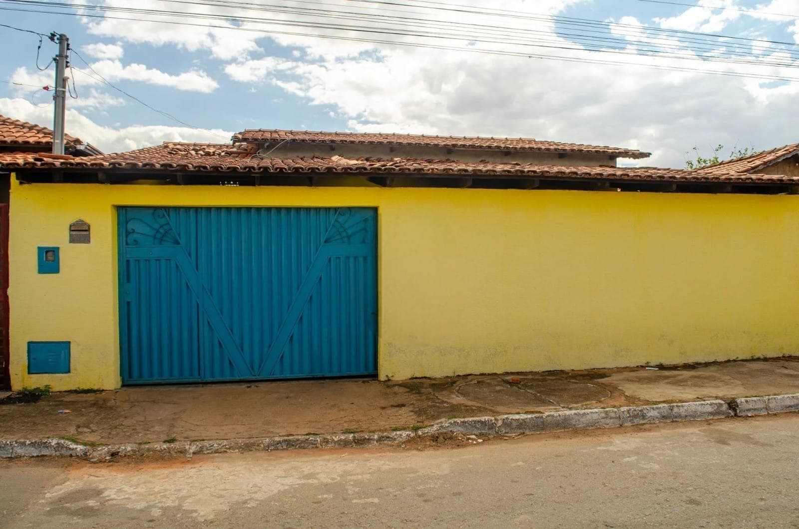 Casa à Venda no Morada do Sol | 3 Quartos, Suíte, Quintal Amplo e 4 Vagas de Garagem