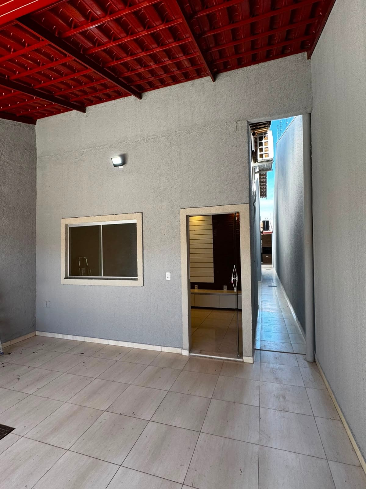 Casa 03 Quartos Sendo 01 Suíte - Jardim São José - Goiânia - Go