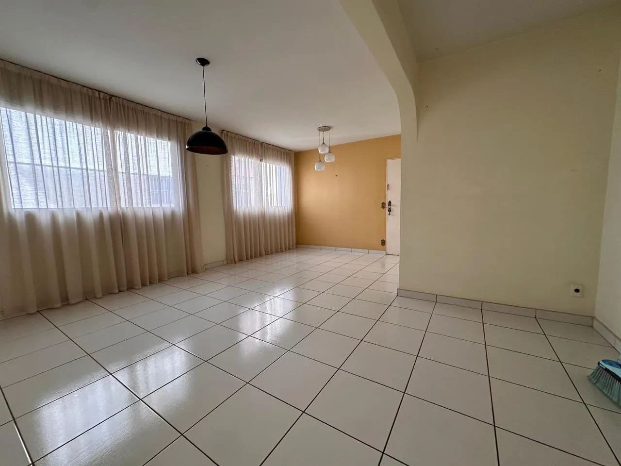 APARTAMENTO - 3 QUARTOS (1 SUÍTE) - ÁREA 101 m² - EDIFÍCIO SAVEIROS - SETOR OESTE - GOIÂNIA/GO