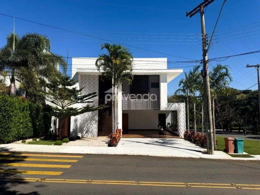 SOBRADO MOBILIADO 04 SUÍTES - JARDINS MADRI