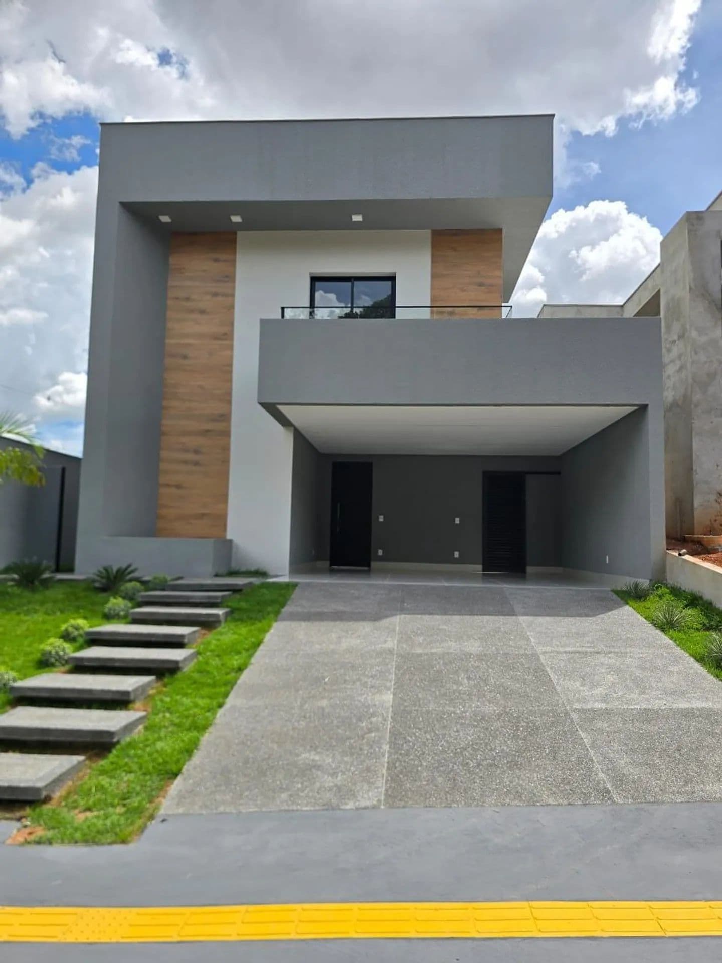Sobrado Jardins Sevilha 3 Suites, piscina, churrasqueira