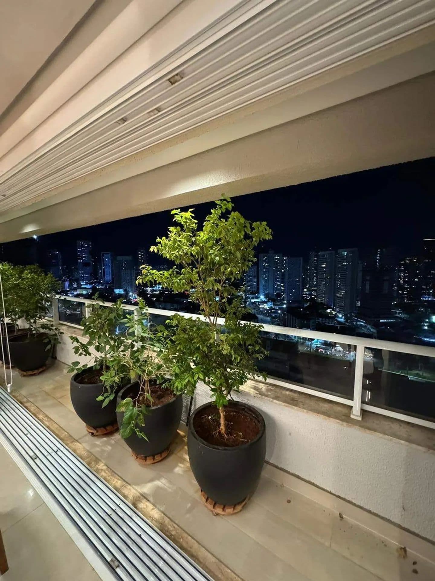 Apartamento todo mobiliado, 3 suítes, 132 m2, Setor Marista, Goiânia, GO