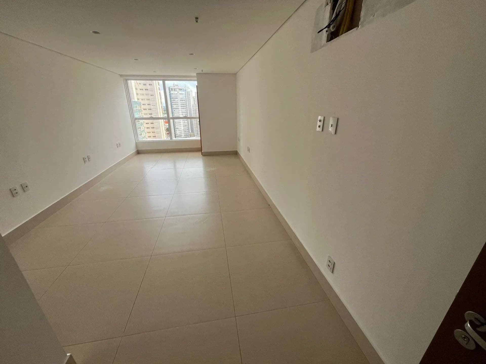 SALA COMERCIAL - ÁREA 29,98m² - TREND OFFICE - JARDIM GOIÁS - GOIÂNIA/GO
