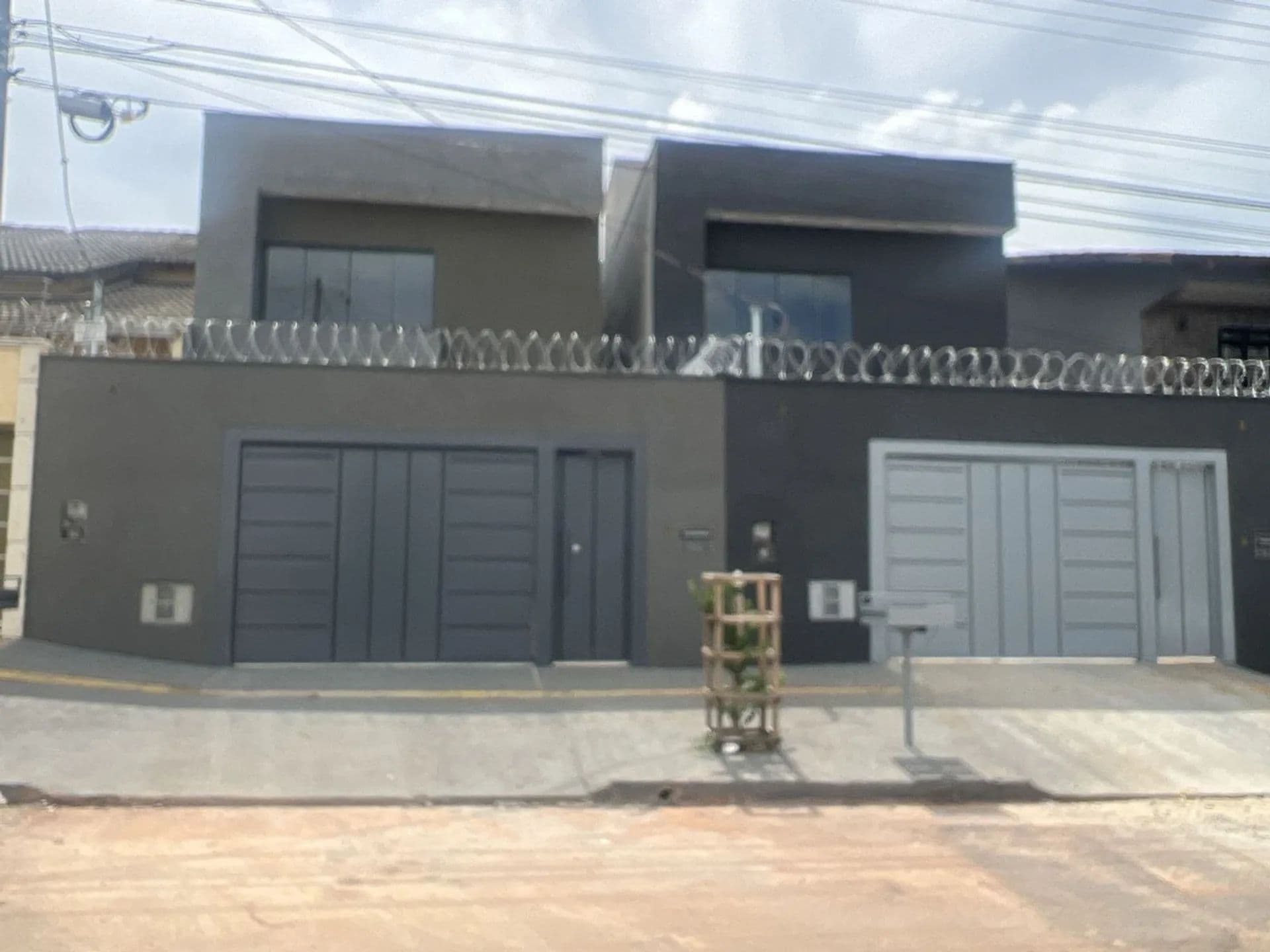 SOBRADO - 3 SUÍTES PLENAS - ÁREA 205m² - JARDIM ATLÂTICO - GOIÂNIA/GO