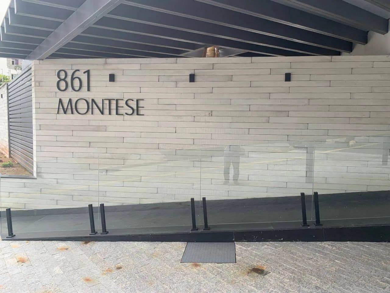 APARTAMENTO - 4 QUARTOS (1 SUÍTE) - ÁREA 257m² - CONDOMÍNIO MONTESE - SETOR OESTE - GOIÂNIA/GO