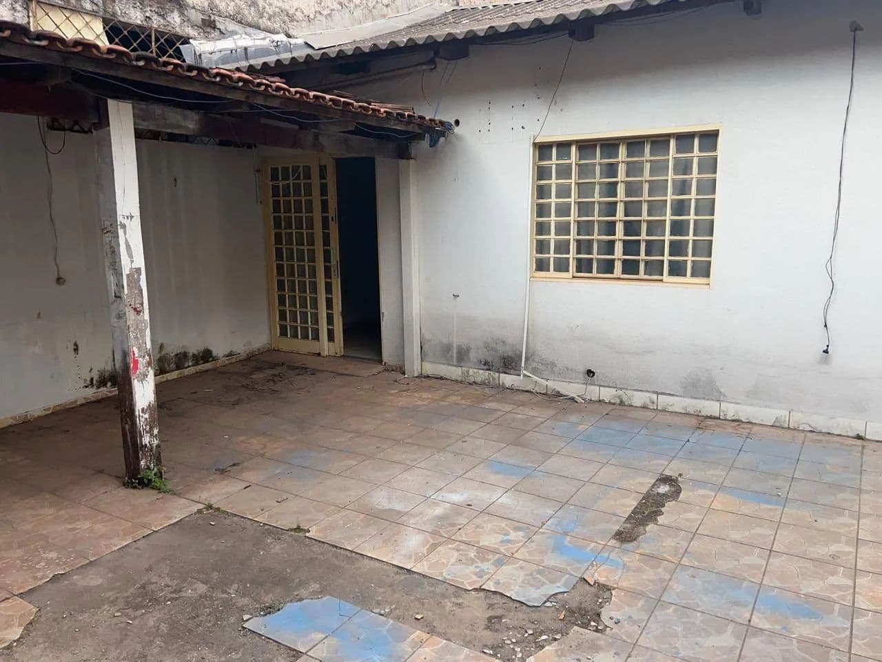 GALPÃO C/ BARRACÃO - ÁREA 600m² - SETOR LESTE UNIVERSITÁRIO - GOIÂNIA/GO