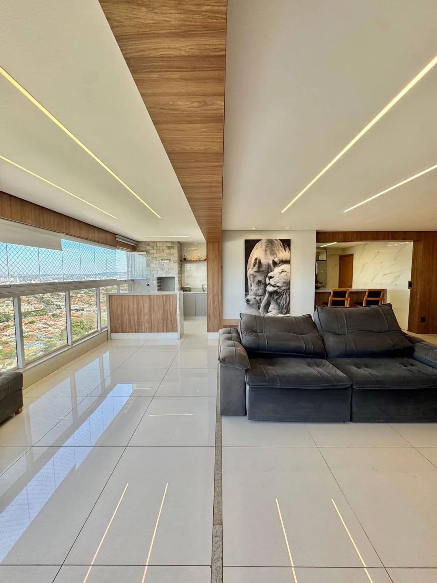 Lindo apartamento mobiliado com 142 m2, 3 suítes Setor Bueno,