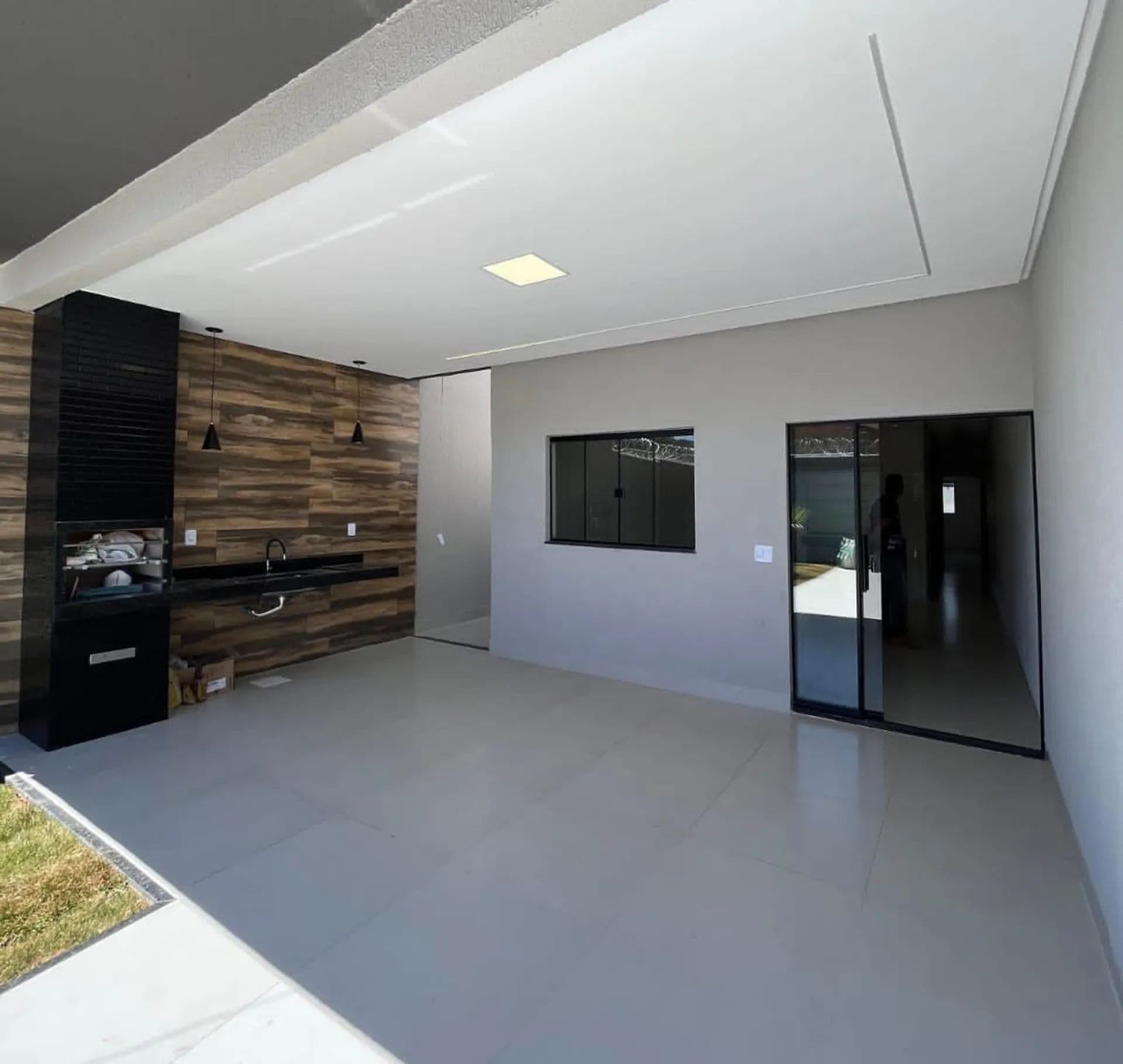 CASA TÉRRA - 3 QUARTOS (1 SUÍTE) - ÁREA 100² - SETOR DOS BANDEIRANTES - APARECIDA DE GOIÂNIA/GO