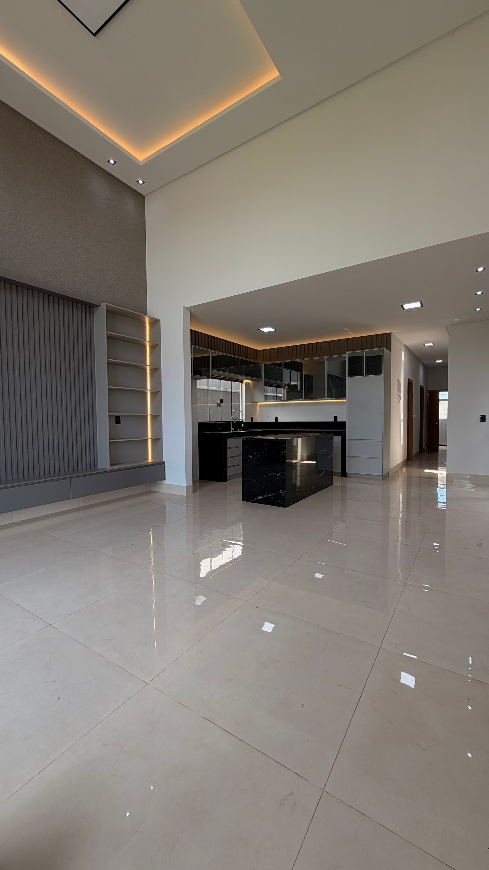 Casa Térrea Mobiliada 3 Suítes no Jardins Bolonha