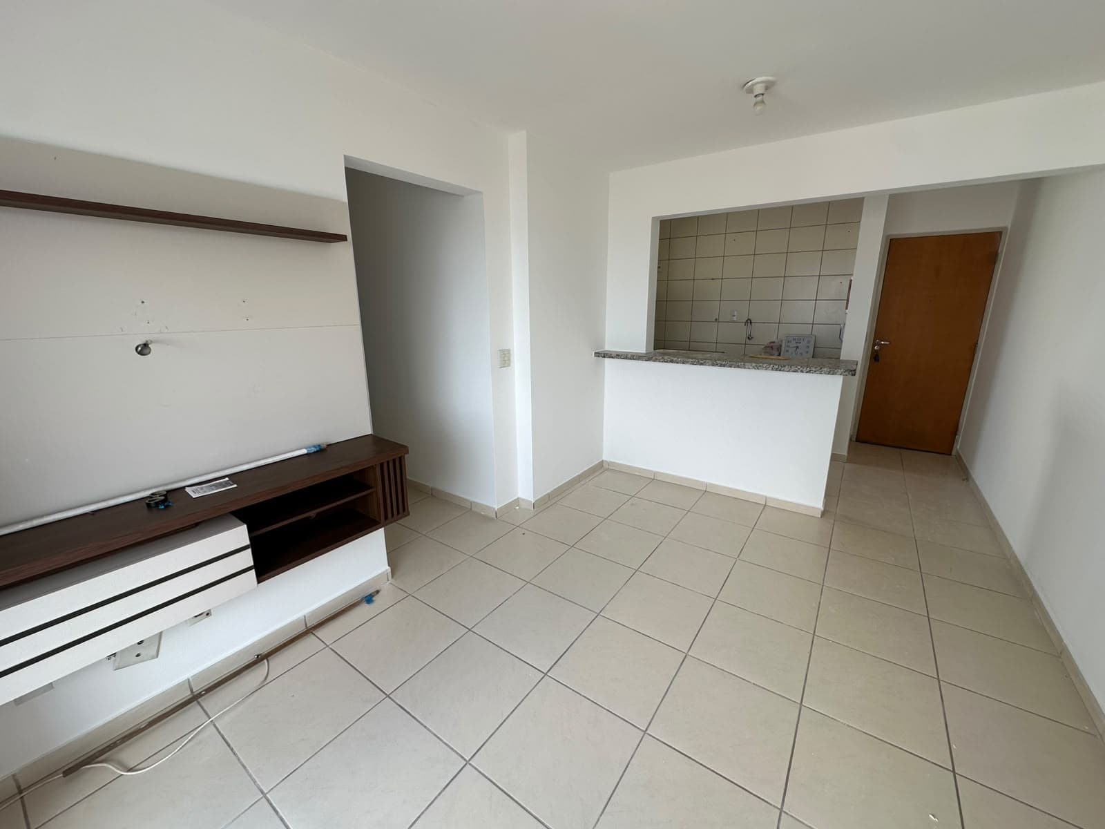 APARTAMENTO 2 QUARTOS SENDO 1 SUITE NO RES PEDRA DO SOL