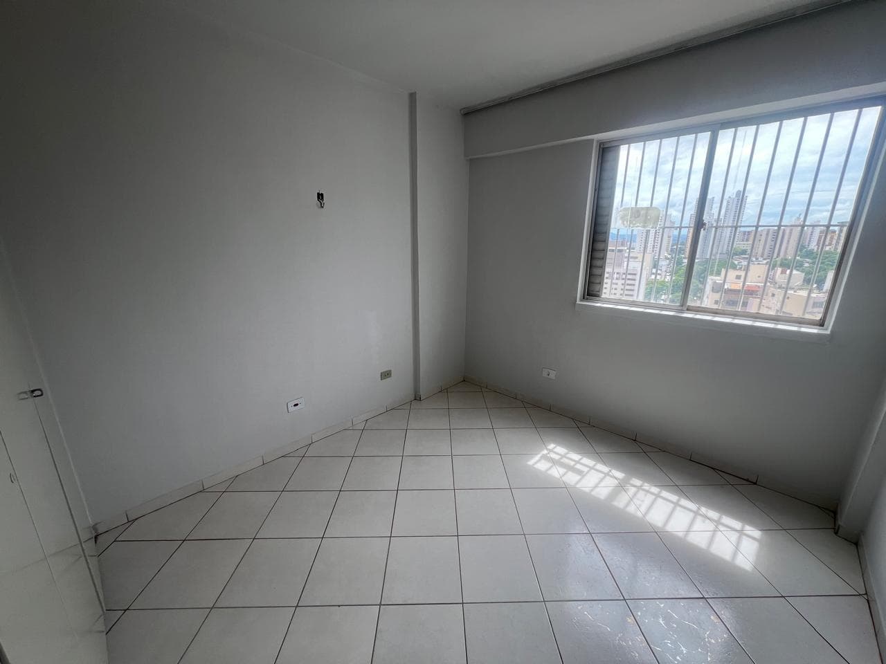 Apartamento 02 Quartos - Edificio Paranoá - Setor do Funcionario