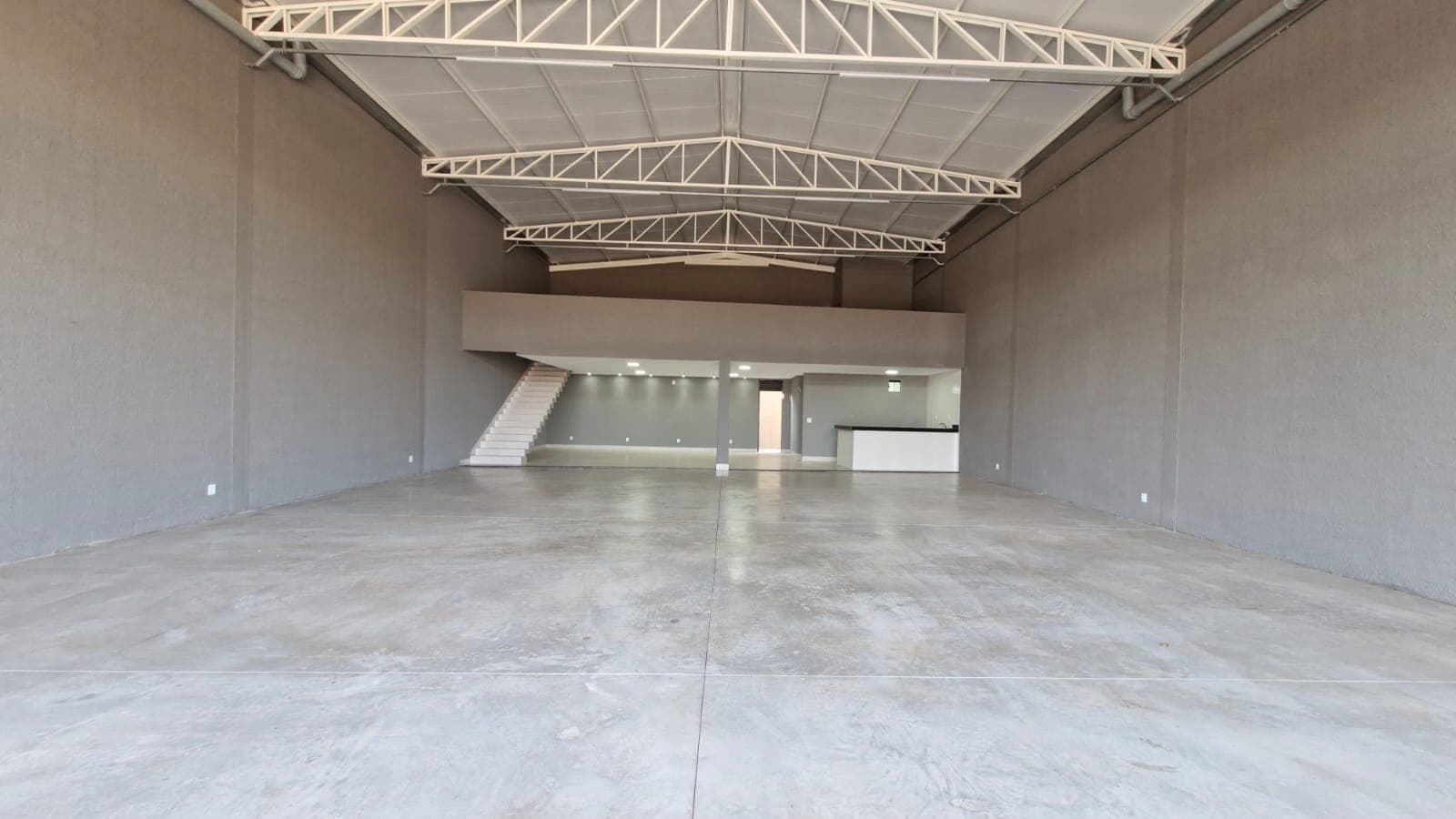 GALPÃO COMERCIAL - AV. GOIÁS NORTE - RES. HUMAITÁ