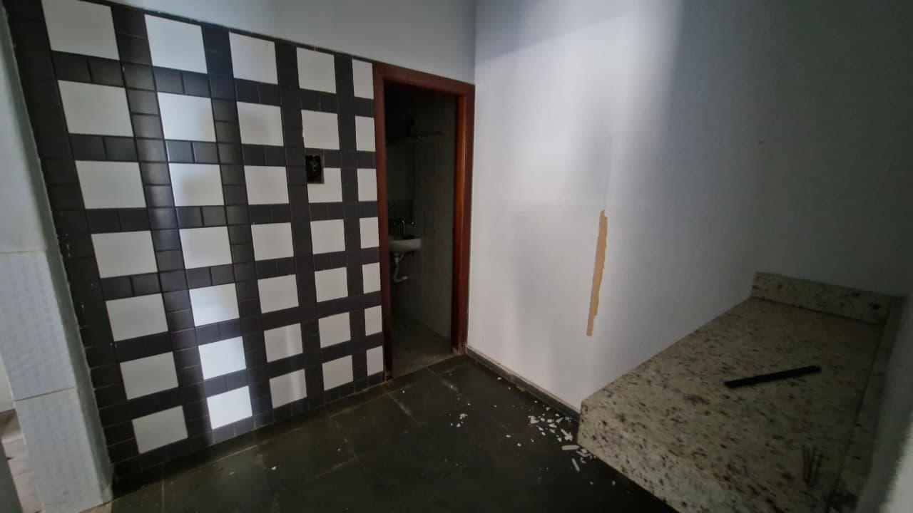 SALA COMERCIAL DE 80M², SETOR COIMBRA.