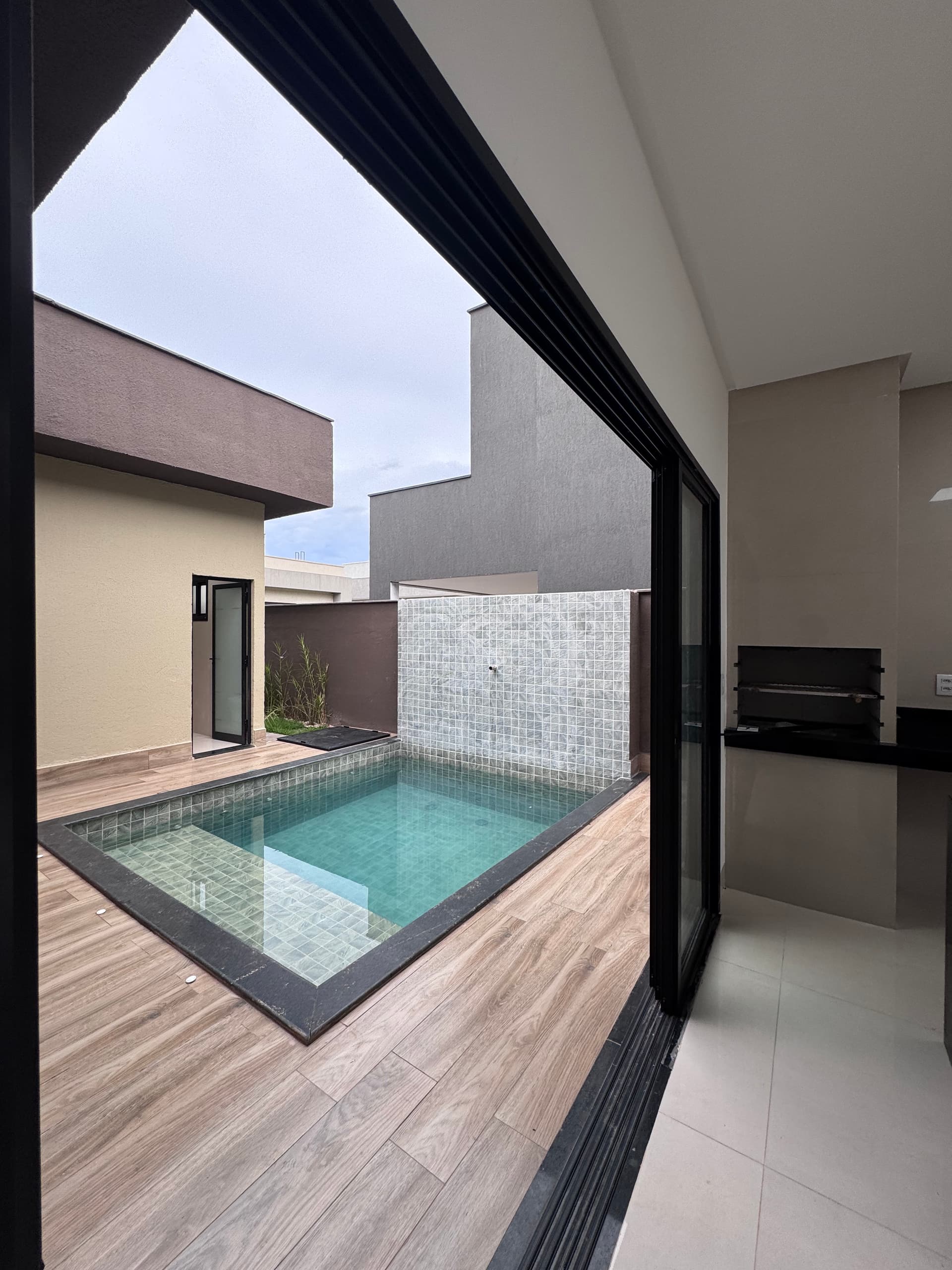 Casa Térrea com 3 Suítes no Jardins Barcelona