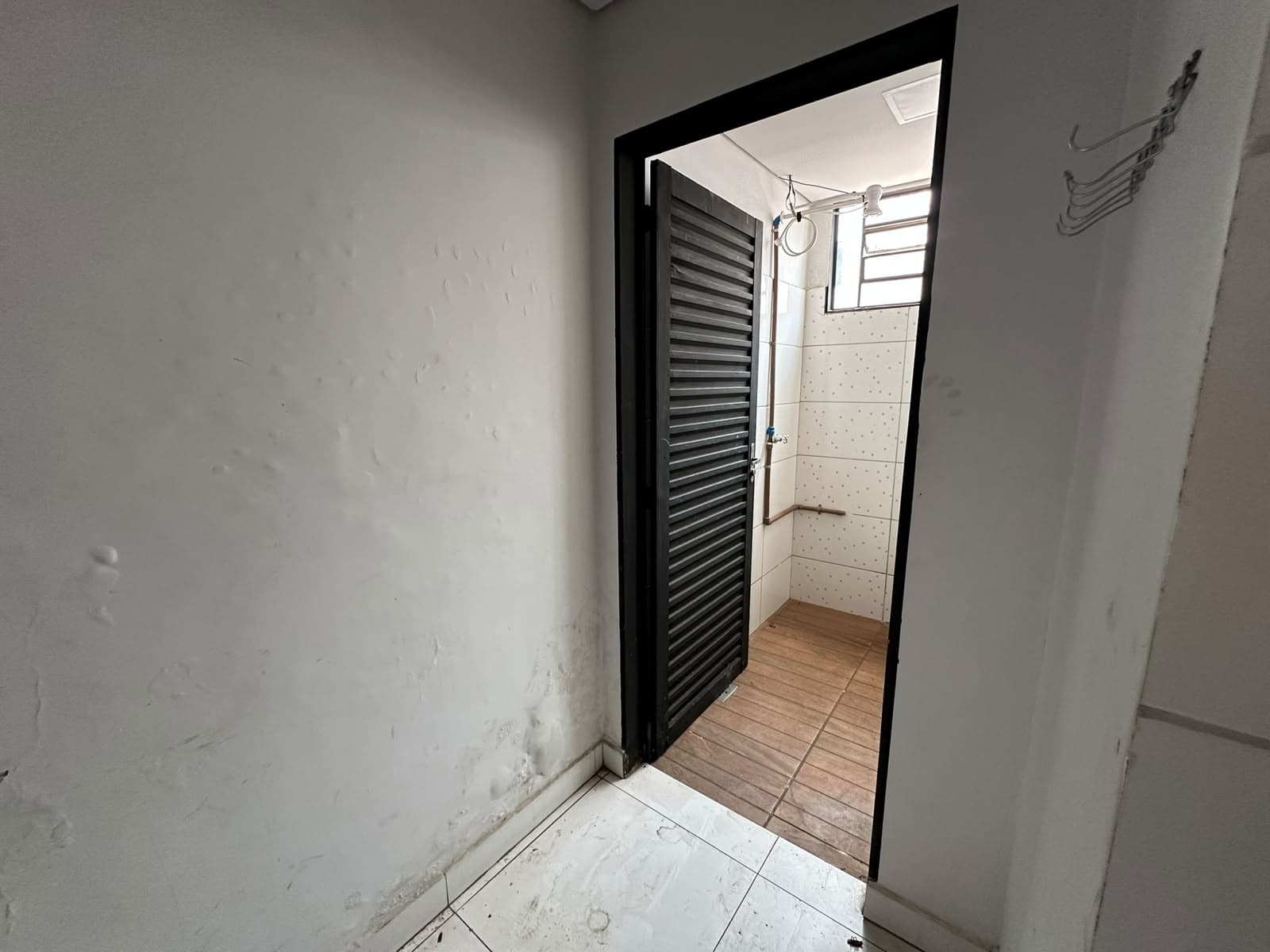 LOJA COMERCIAL NO SETOR BUENO T 28