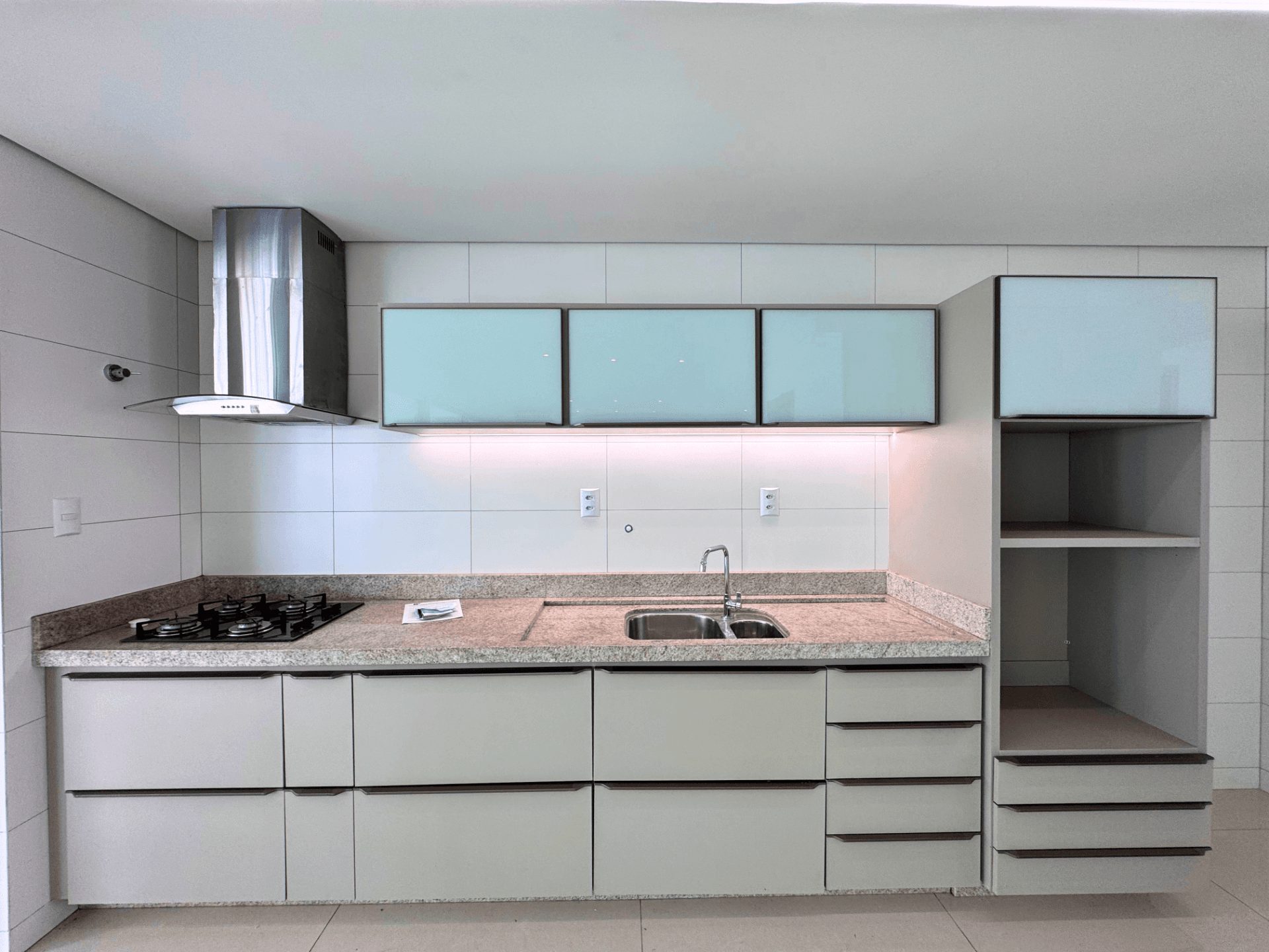 Apartamento com 3 suítes - N-8 Residence no Alto da Glória