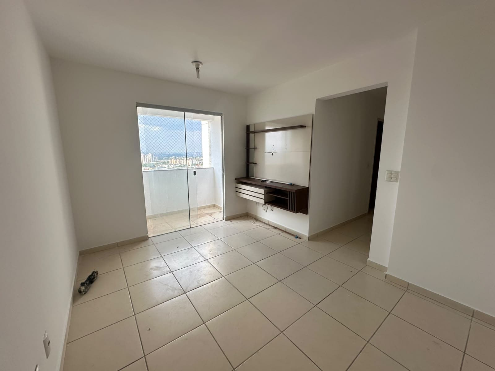APARTAMENTO 2 QUARTOS SENDO 1 SUITE NO RES PEDRA DO SOL
