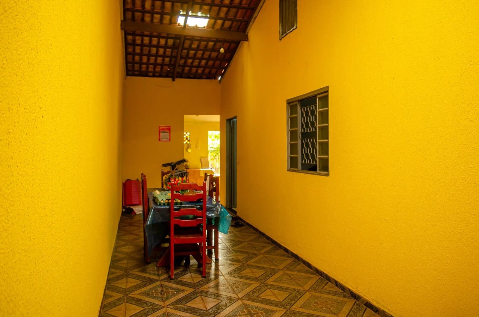 Casa à Venda no Morada do Sol | 3 Quartos, Suíte, Quintal Amplo e 4 Vagas de Garagem