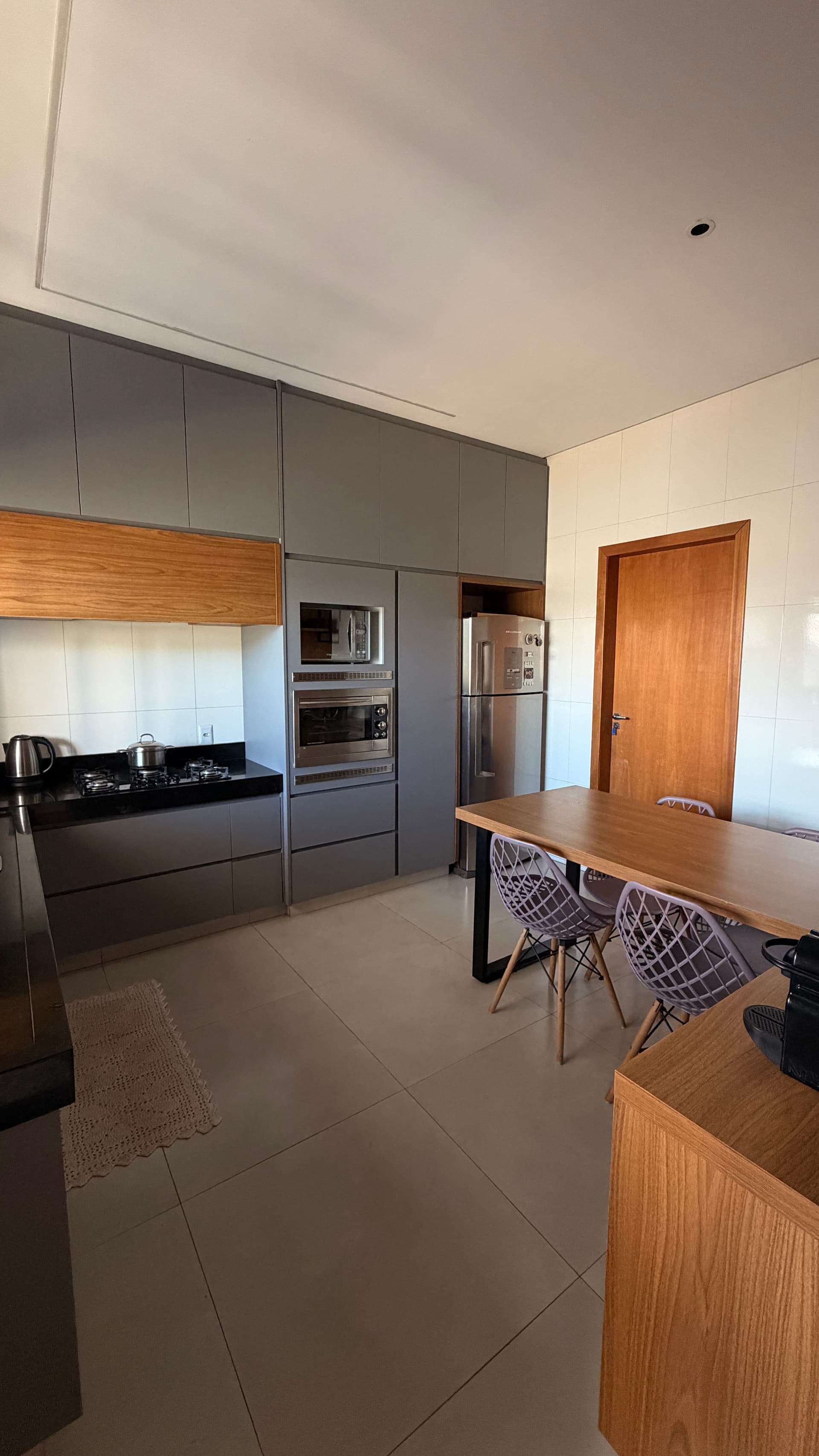 Casa Térrea 3 Suítes, Mobiliada no Jardins Bolonha