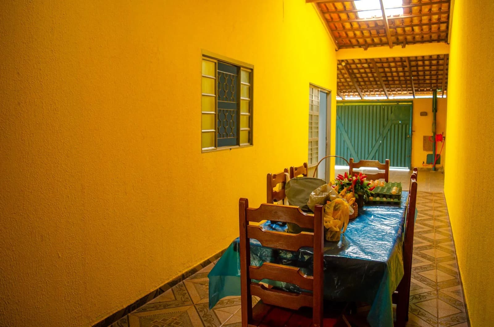 Casa à Venda no Morada do Sol | 3 Quartos, Suíte, Quintal Amplo e 4 Vagas de Garagem