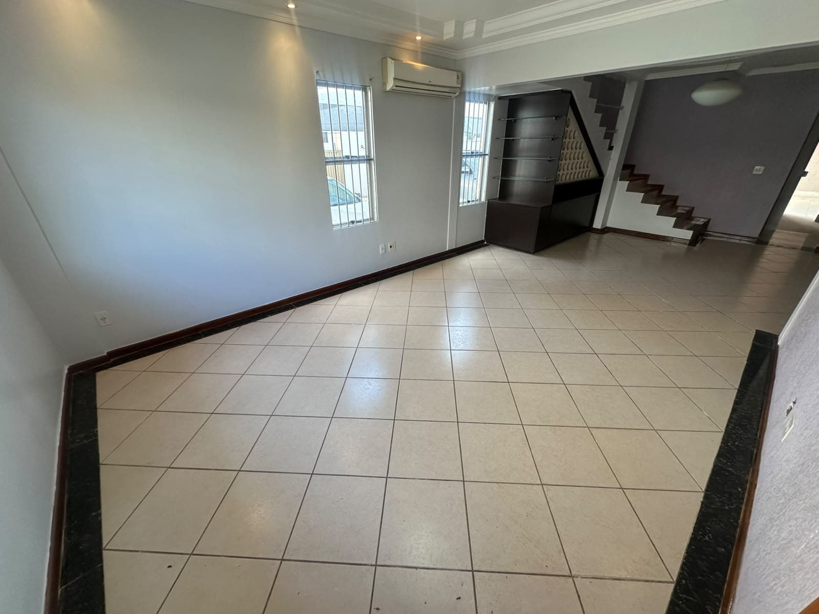 SOBRADO 3 SUITES RESIDENCIAL CELESTE NO JARDIM GOIAS