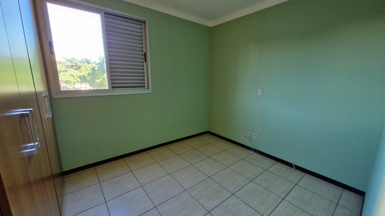 APARTAMENTO DE 02 QUARTOS, JARDIM GOIÁS.