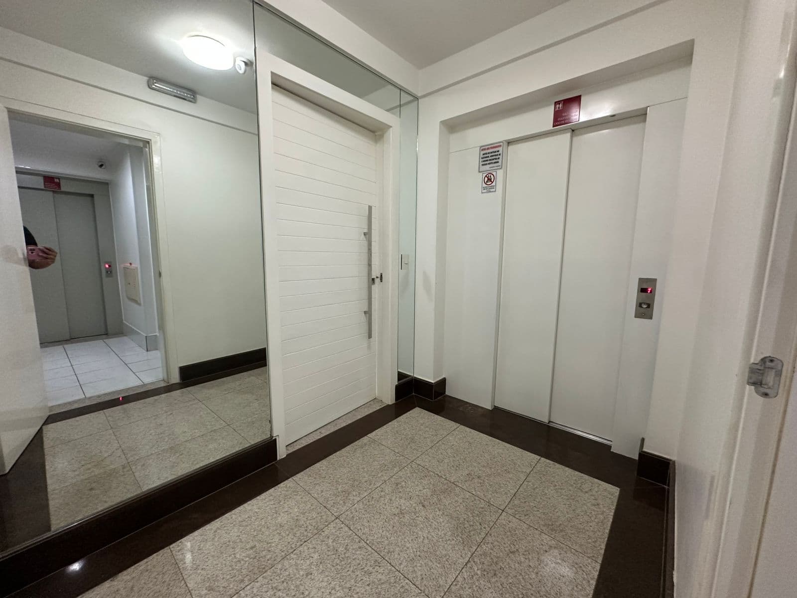 APARTAMENTO 4 SUITES RESIDENCIAL SOL DE LA PLAZA