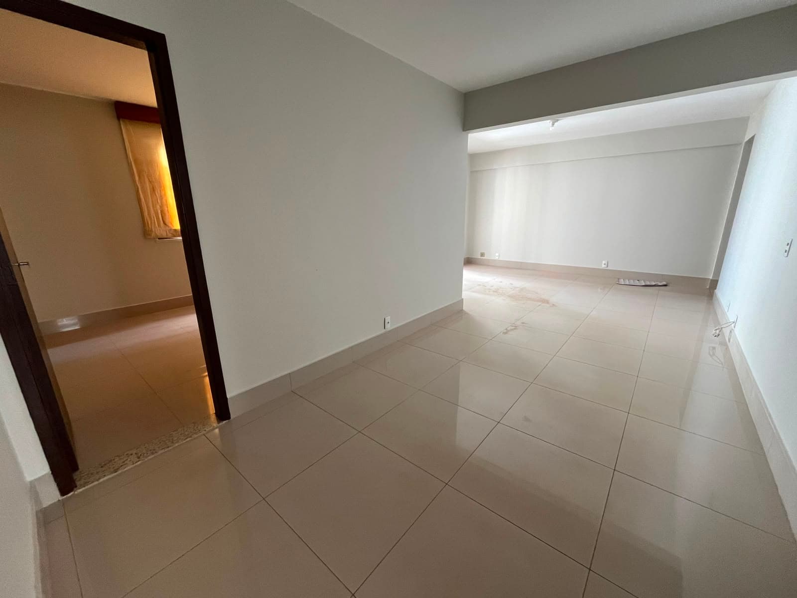 APARTAMENTO 3 QUARTOS SENDO 1 SUITE NO SETOR OESTE RES BREMEN