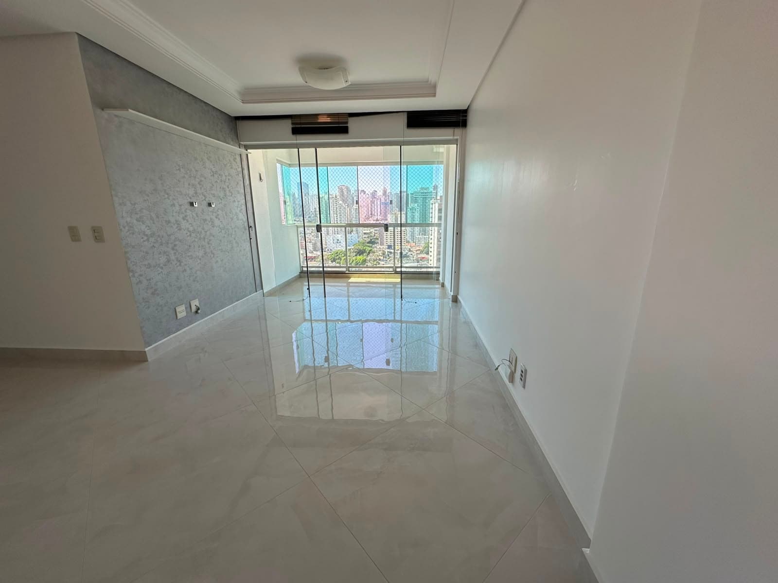APARTAMENTO 3 SUITES NO RESIDENCIAL SOLAR DOS NOBRES SETOR BUENO