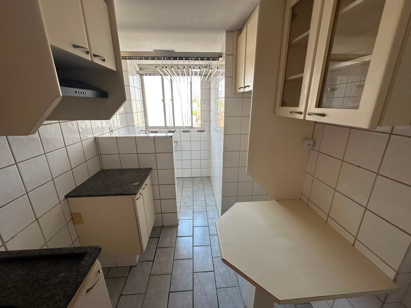 APARTAMENTO 2 QUARTOS SENDO 1 SUITE ED. ILHAS CAYMAN - JARDIM AMÉRICA