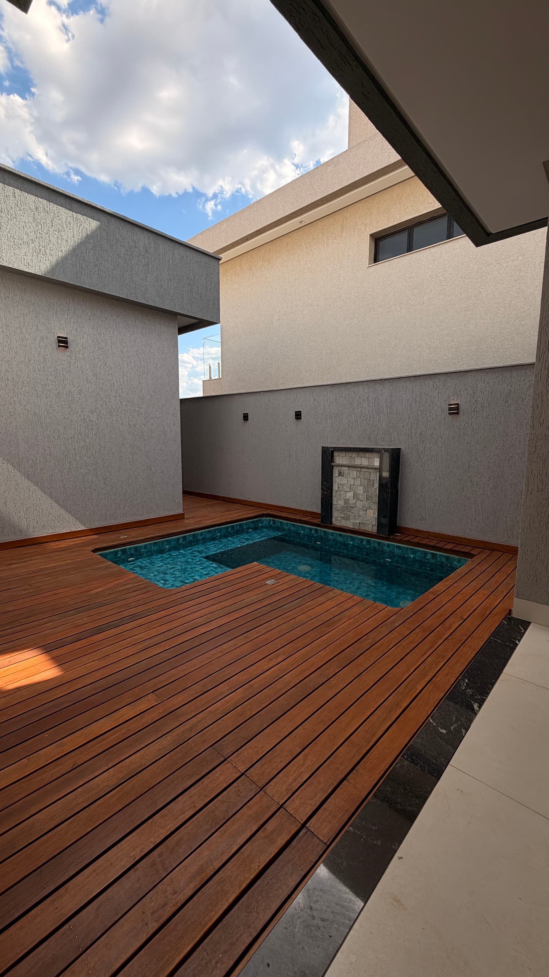 Casa Térrea Mobiliada 3 Suítes no Jardins Bolonha
