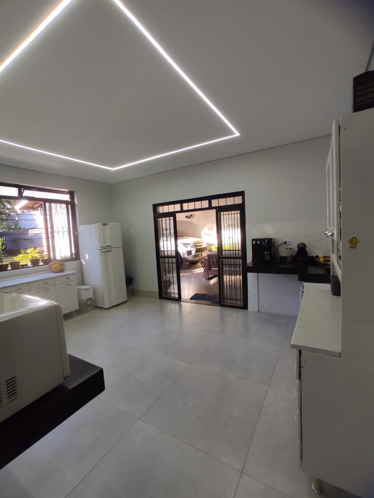 Casa 421 M² -  04 Quartos  02 Suítes -  Setor Sul
